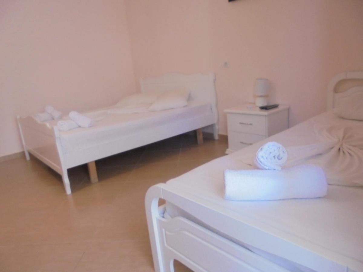 Zacaj Hotel Ksamil Luaran gambar